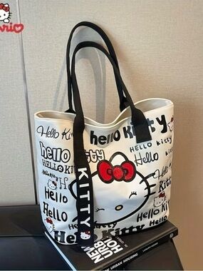 🆕 Hello Kitty White Tote Bag with Black Handles and Red Bow Accento